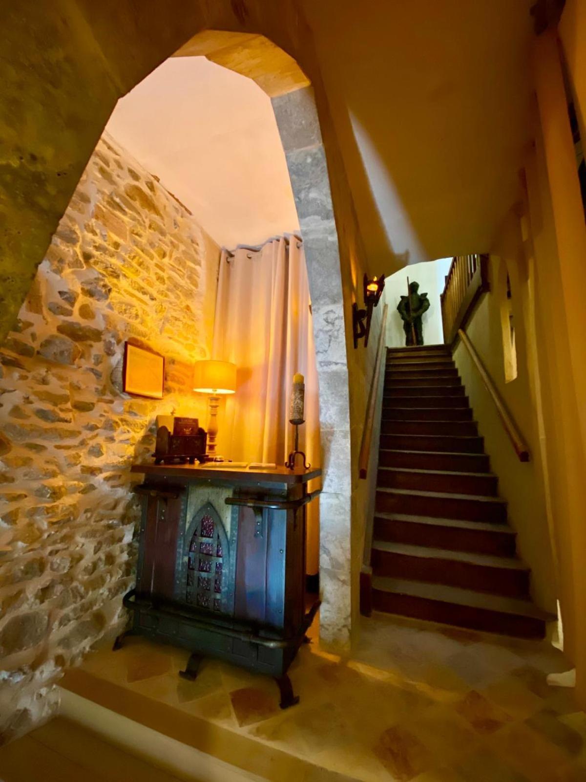 La Maison Des Templiers ~ Ostal Medieval ~ Logis Enchantes Каркассонн Екстер'єр фото