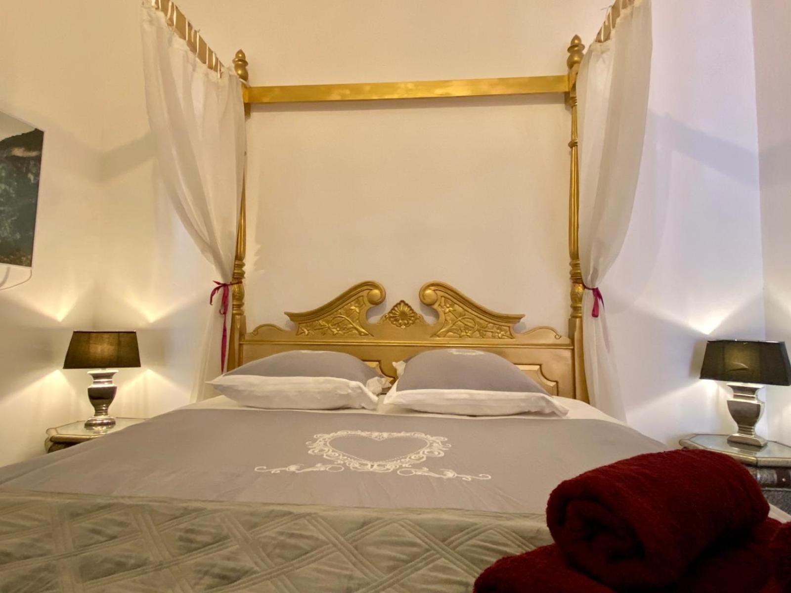 La Maison Des Templiers ~ Ostal Medieval ~ Logis Enchantes Каркассонн Екстер'єр фото